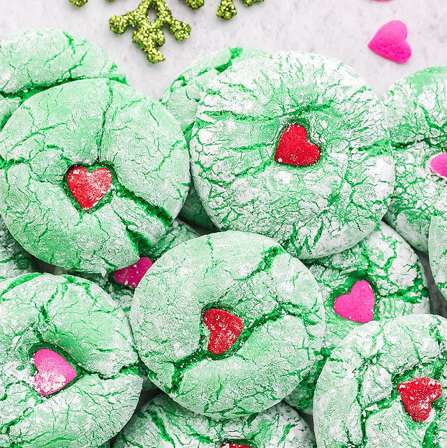 Crinkle Grinch Cookies - Easy Cake Mix Cookies - xoxoBella