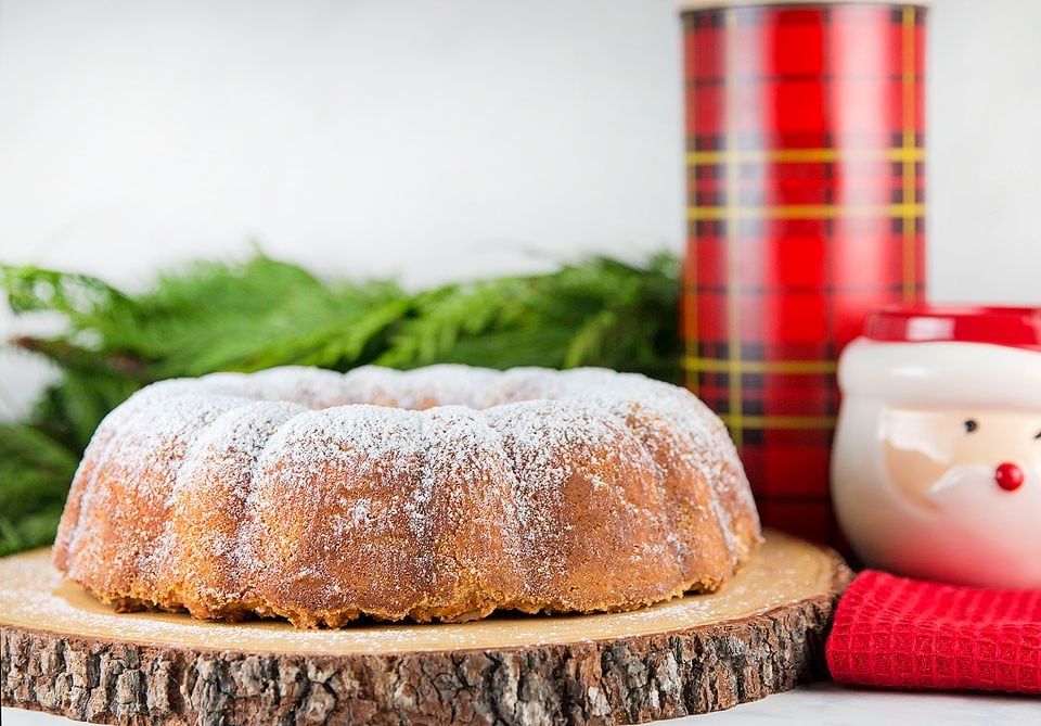 Blogger Bella Bucchiotti of xoxoBella shares a recipe for Lemon Ricotta Amaretti Budino for the Egg Farmers of Canada. #SimpleCheer