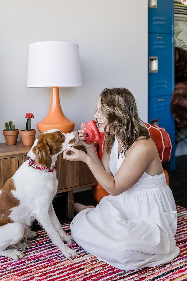 Blogger Bella Bucchiotti of xoxoBella.com shares about decorating her apartment with wall decals. She got the Urban Walls wall decals from Wayfair.