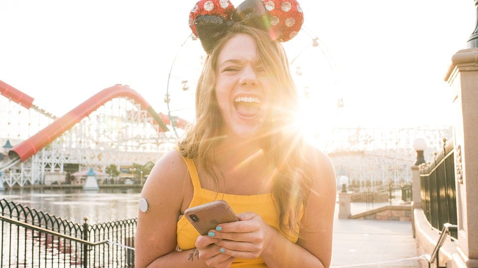 Lifestyle blogger Bella Bucchiotti of xoxoBella.com shares her favourite Instagram captions for selfies. There are also loads of selfie puns, too!