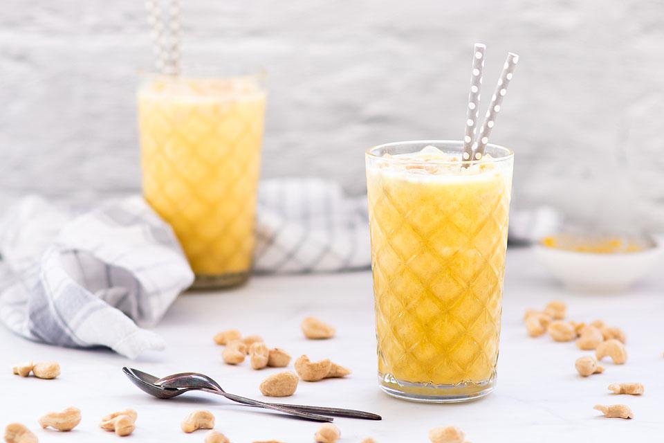 Banana Smoothie with Cashew Butter - Dairy Free - xoxoBella