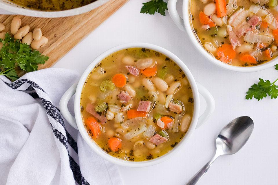 Food blogger, Bella Bucchiotti of xoxoBella, shares a recipe for hearty ham and cannellini bean soup. This recipe is perfect for leftover ham.