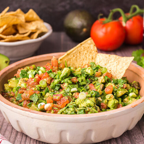 DELICIOUS Fresh Traditional Chunky Guacamole Recipe xoxoBella