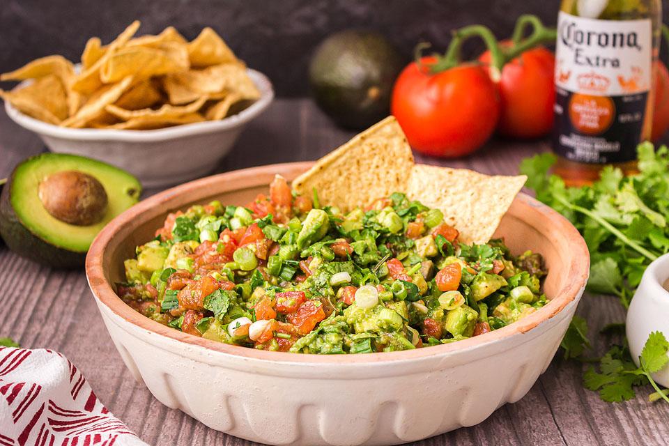 Chunky Guacamole with Tomato and Cilantro - Peas and Crayons