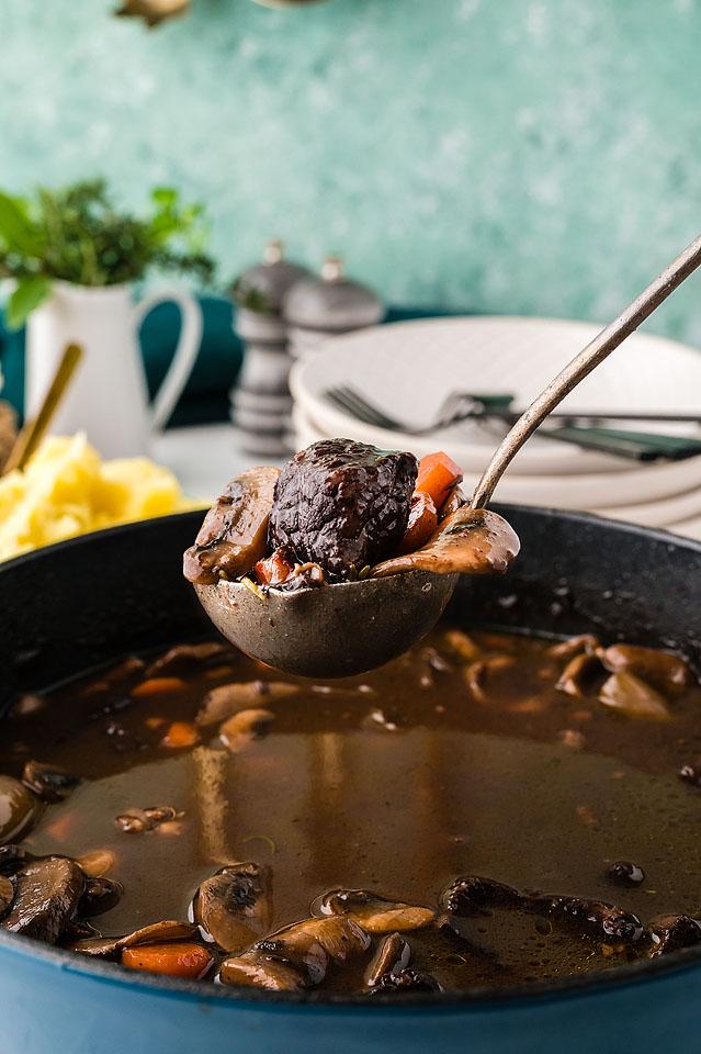 Food blogger, Bella Bucchiotti of xoxoBella, shares a recipe for boeuf bourguignon. It is like Julia Child's beef bourguignon recipe, and so easy to make.