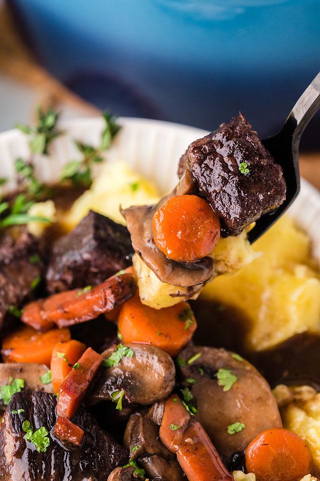 Food blogger, Bella Bucchiotti of xoxoBella, shares a recipe for boeuf bourguignon. This beef burgundy is a great recipe with beef and wine.