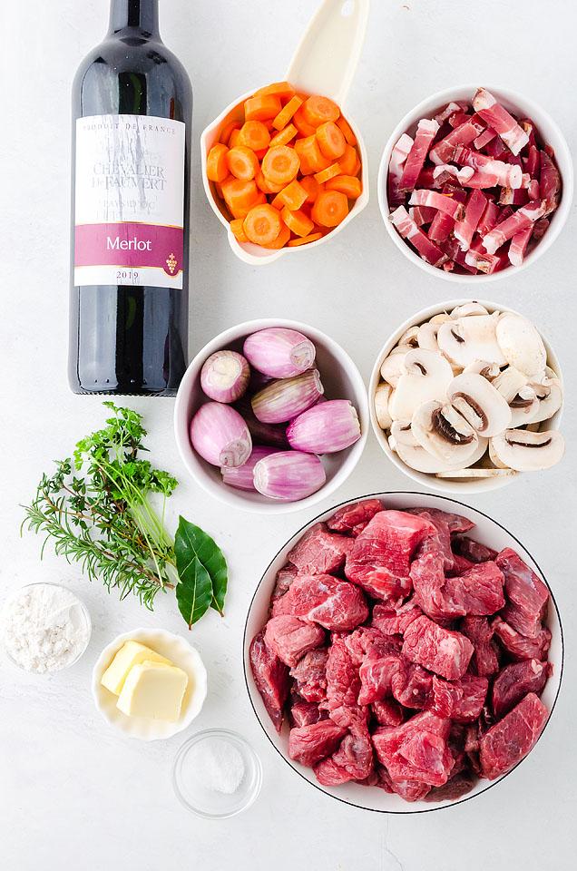 Food blogger, Bella Bucchiotti of xoxoBella, shares a recipe for boeuf bourguignon. It is like Julia Child's beef bourguignon recipe, and so easy to make.