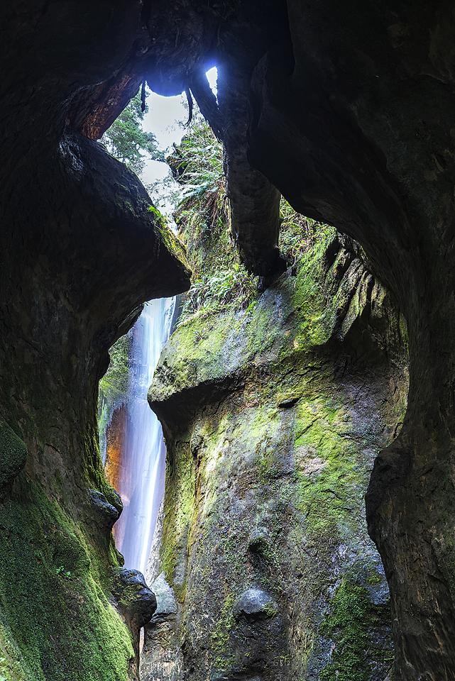 Travel blogger, Bella Bucchiotti of xoxoBella, shares about her weekend in Sooke British Columbia on Vancouver Island. Visit Mystic Beach, Sooke Potholes, Juan de Fuca Trail, Sombrio Beach and more. 