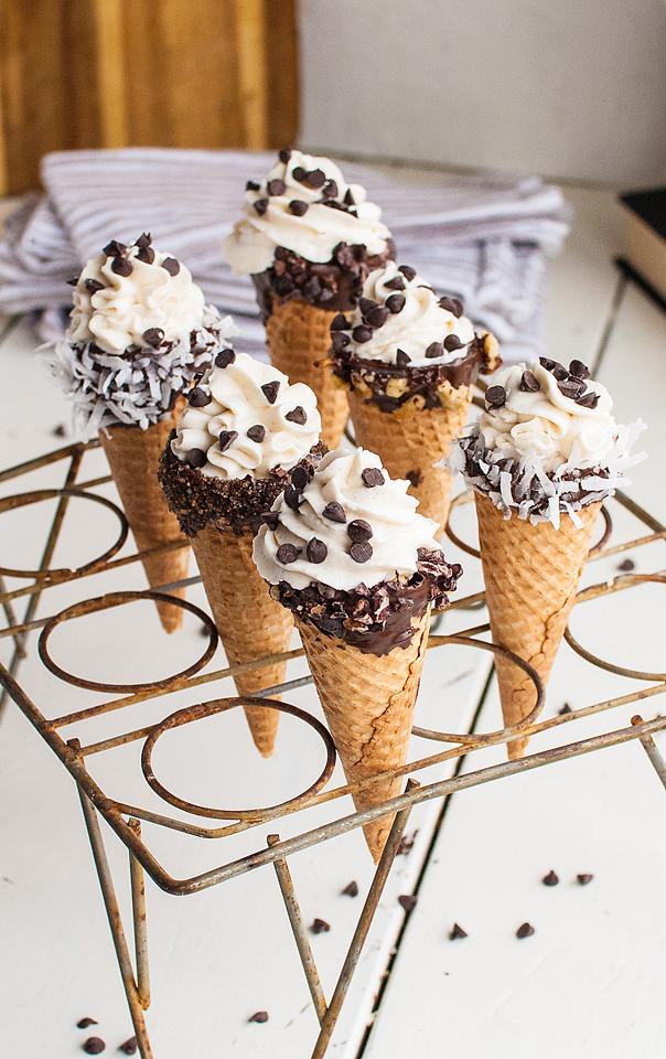 Super Easy No Bake Cannoli Cones - xoxoBella