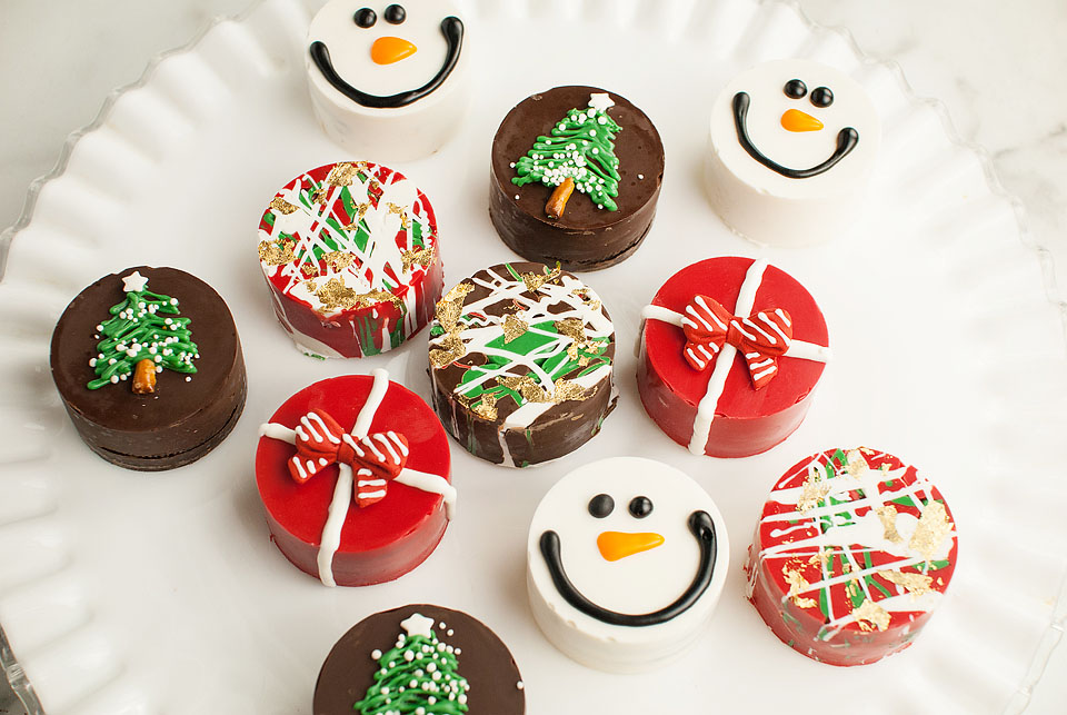 Festive Chocolate Covered Oreo Christmas Cookies - xoxoBella