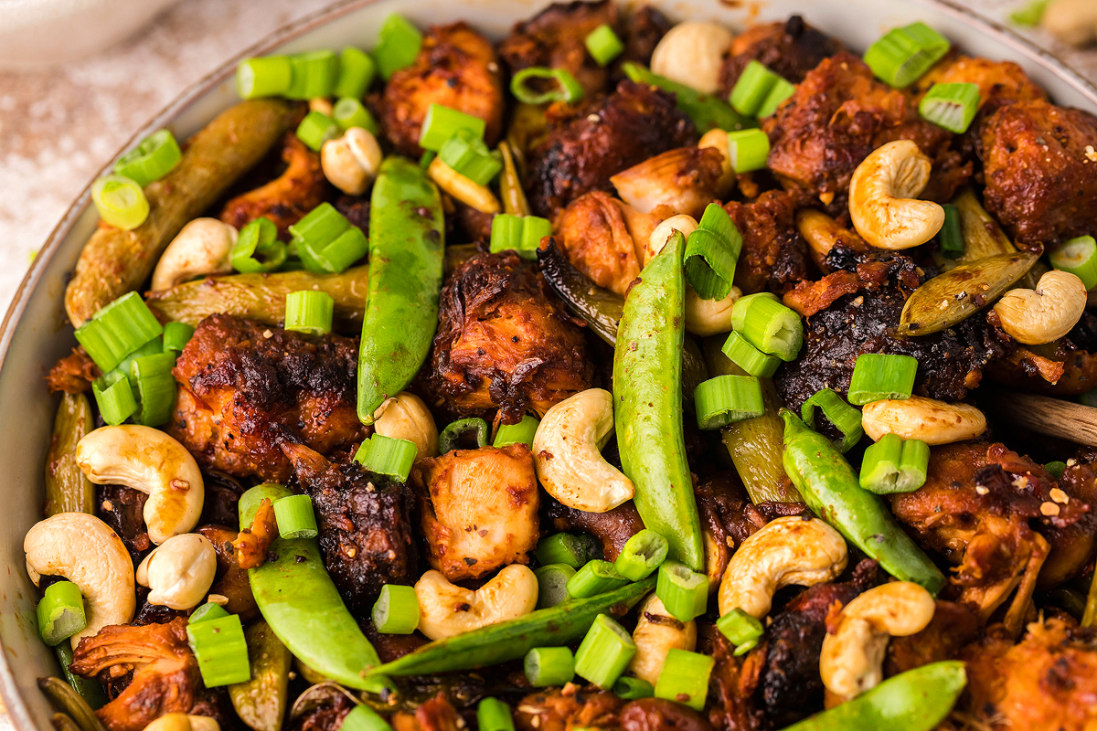 Slow Cooker Cashew Chicken with Snap Peas - xoxoBella