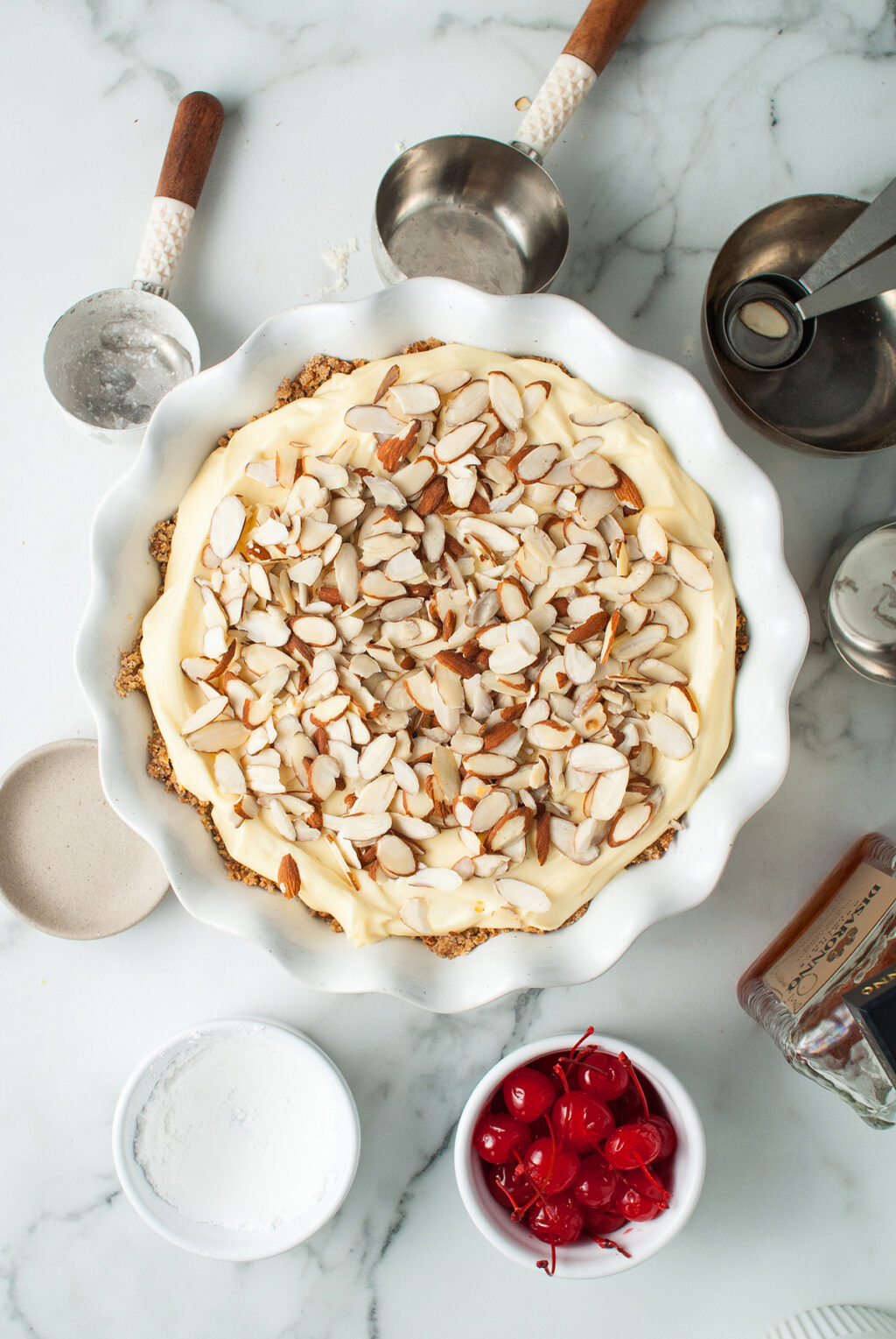 Amaretto Cream Pie with Almond Crust - xoxoBella