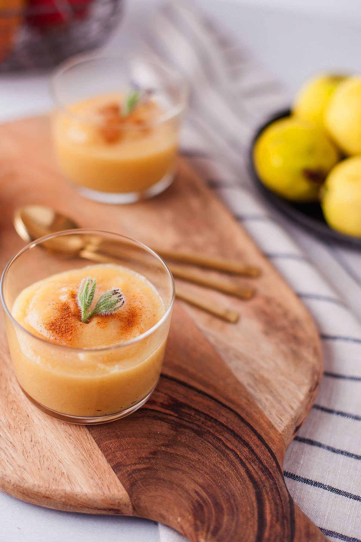 Food blogger, Bella Bucchiotti of xoxoBella, shares a recipe for homemade guava applesauce. This guava and apple sauce is one of my favourite applesauce variations.