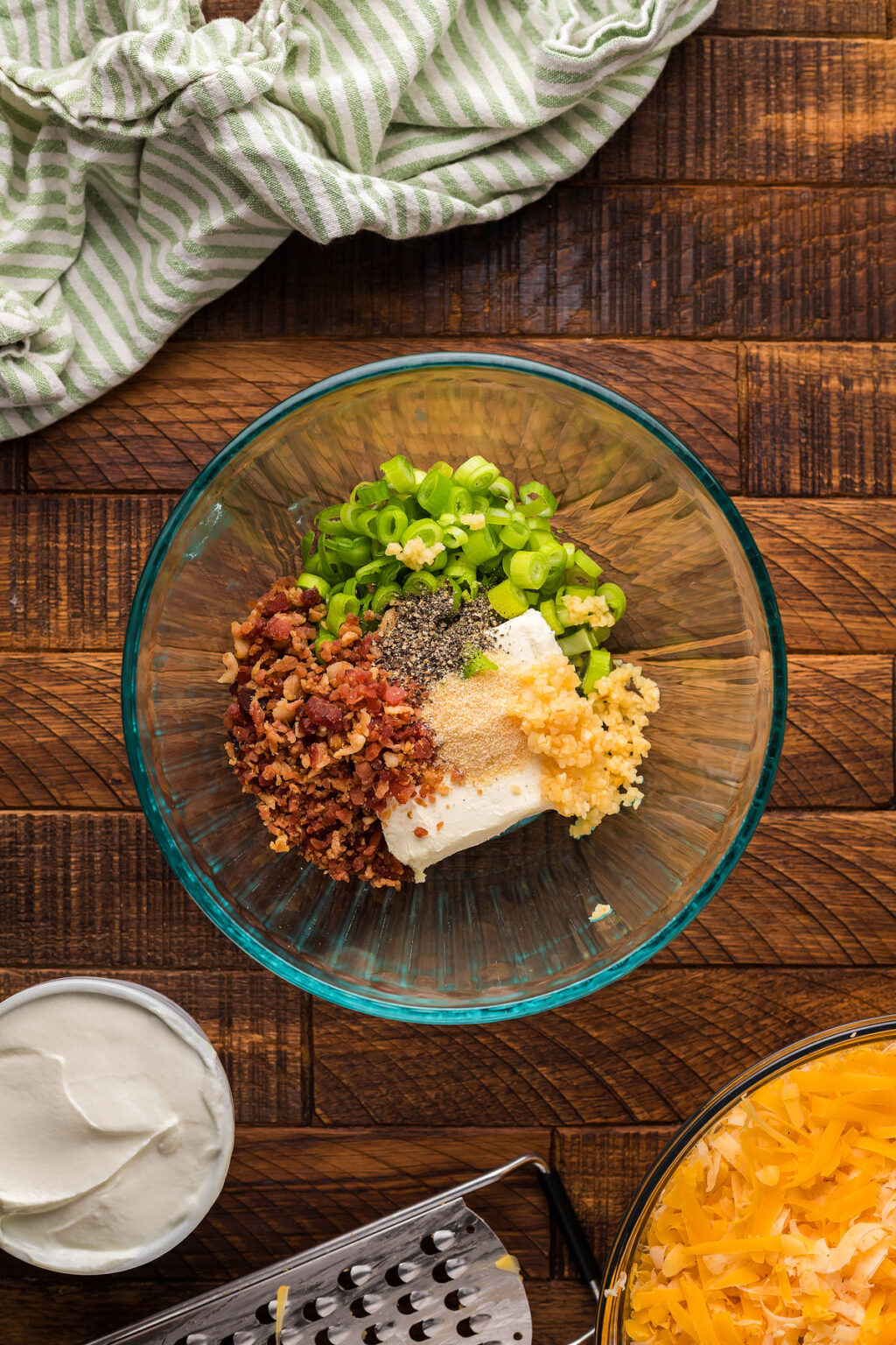 Smoked Gouda Bacon Cheddar Cheese Dip for Pretzels xoxoBella