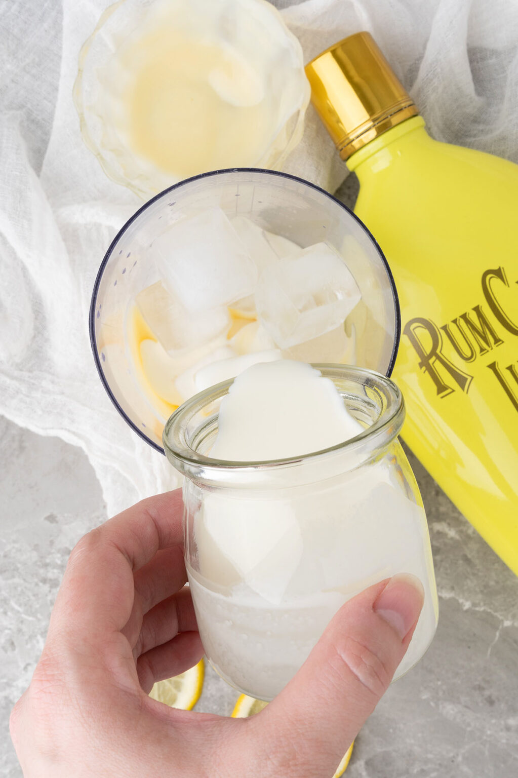 Rumchata Limón Boozy Whipped Lemonade xoxoBella