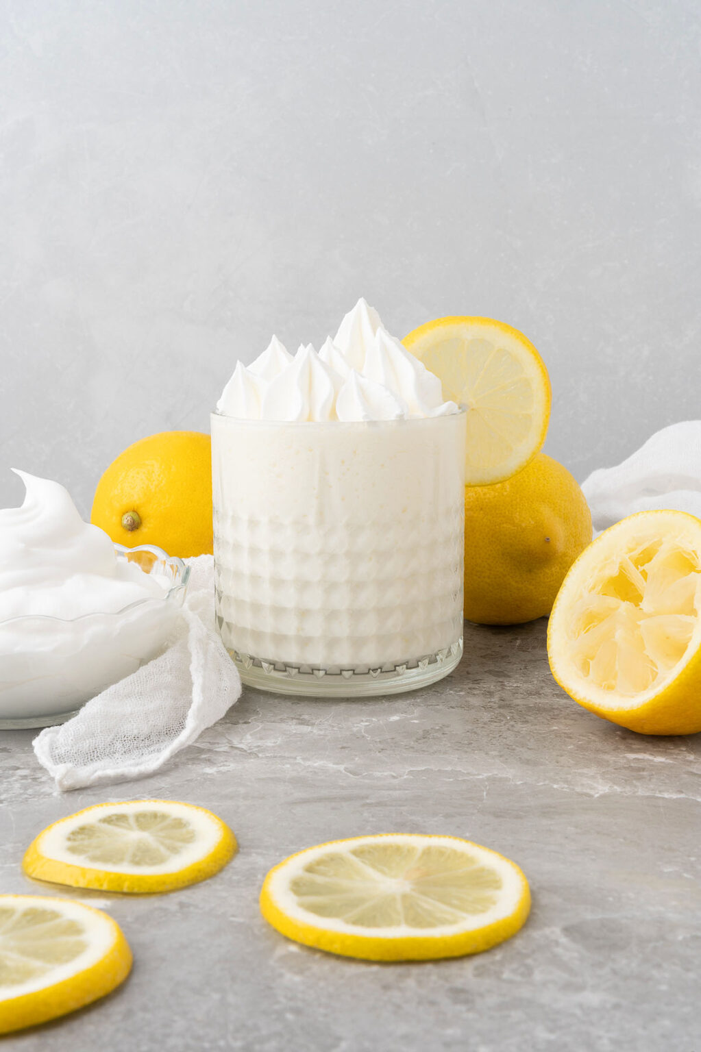 Rumchata Limón Boozy Whipped Lemonade xoxoBella