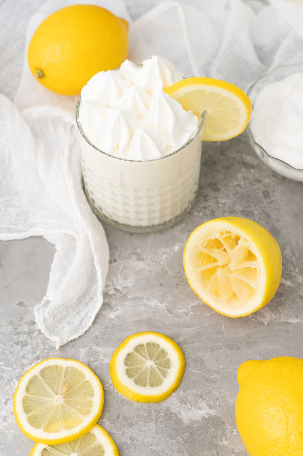 Rumchata Limón Boozy Whipped Lemonade xoxoBella