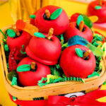 Food blogger, Bella Bucchiotti of xoxoBella, shares a recipe for Oreo apple balls with a downloadable back to school printable gift tag. This Oreo truffle dessert is perfect for a back to school treat bag.