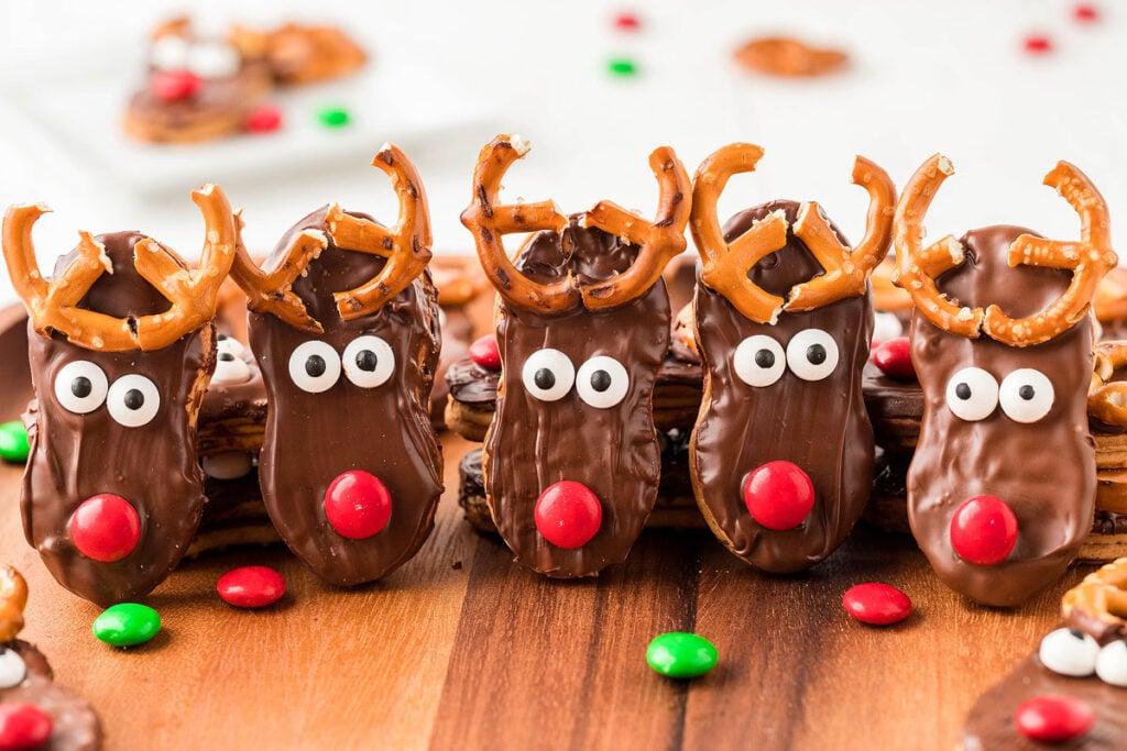 15 Reindeer Treats Almost Too Cute to Eat - xoxoBella