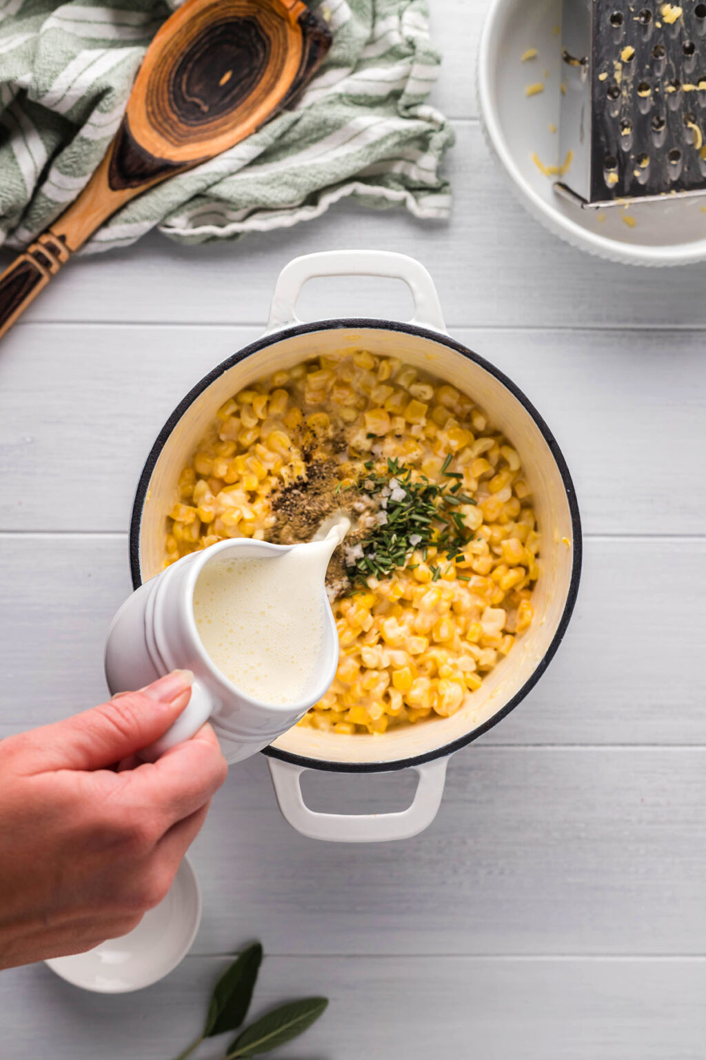 Food blogger, Bella Bucchiotti of xoxoBella, shares a recipe for one pot gouda and cream cheese corn. This stovetop cream cheese corn is the perfect side dish for Thanksgiving or Christmas.