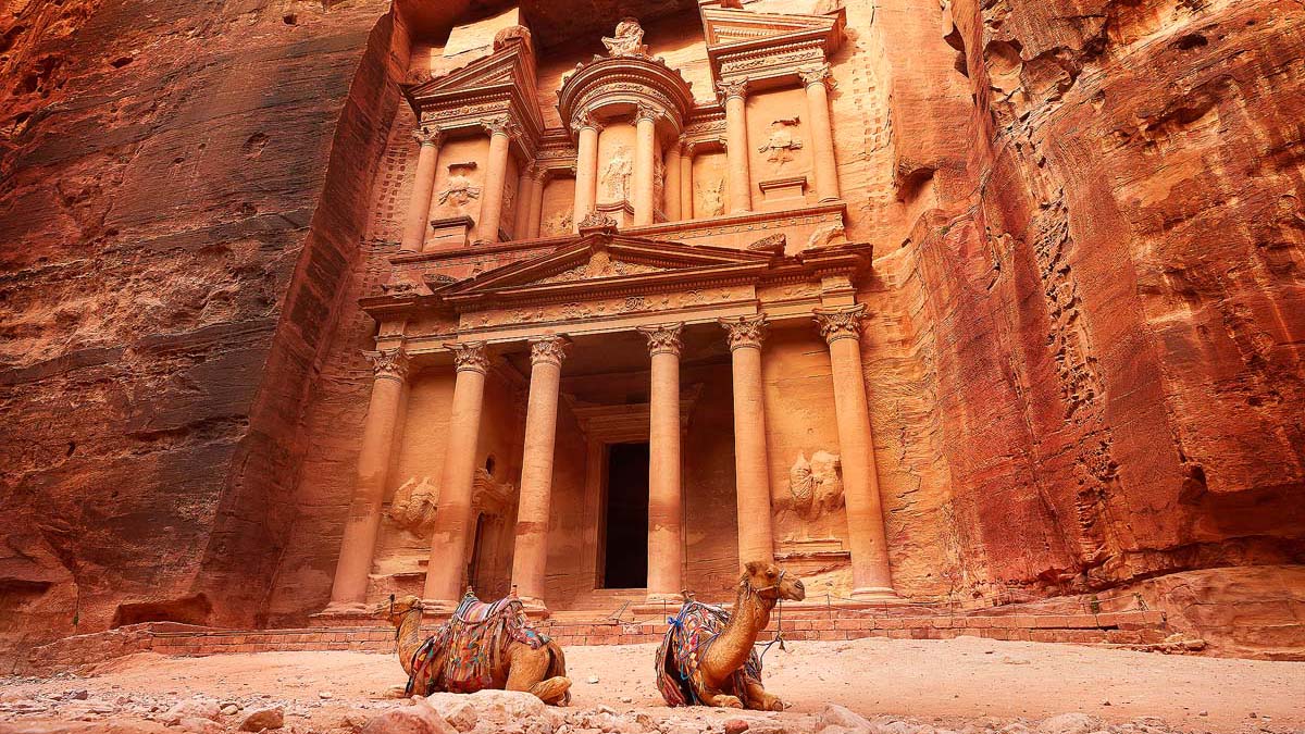 Al Khazneh - the treasury, ancient city of Petra, Jordan.
