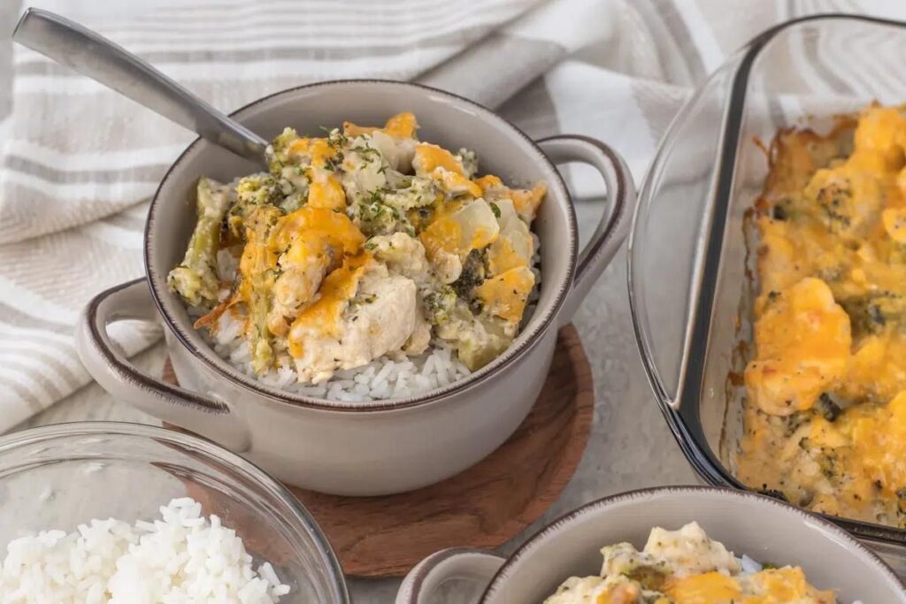 A bowl of chicken and broccoli casserole.