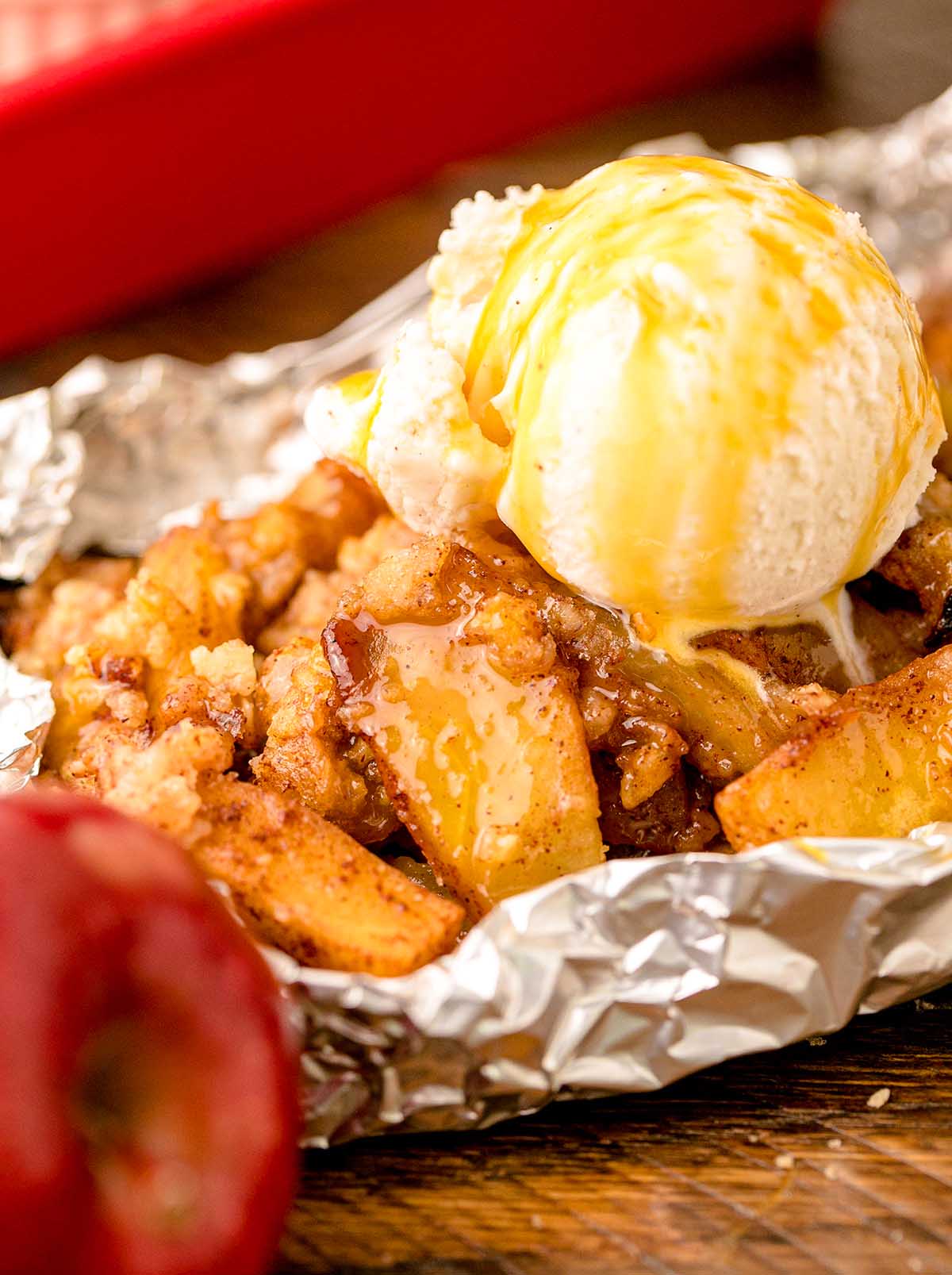 Campfire Apple Crisp xoxoBella