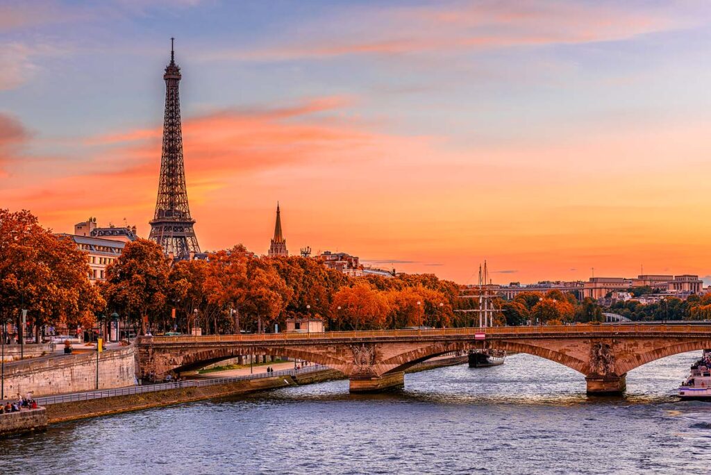 Sunset view of Eiffel tower and Seine river in Paris, France. Autumn Paris