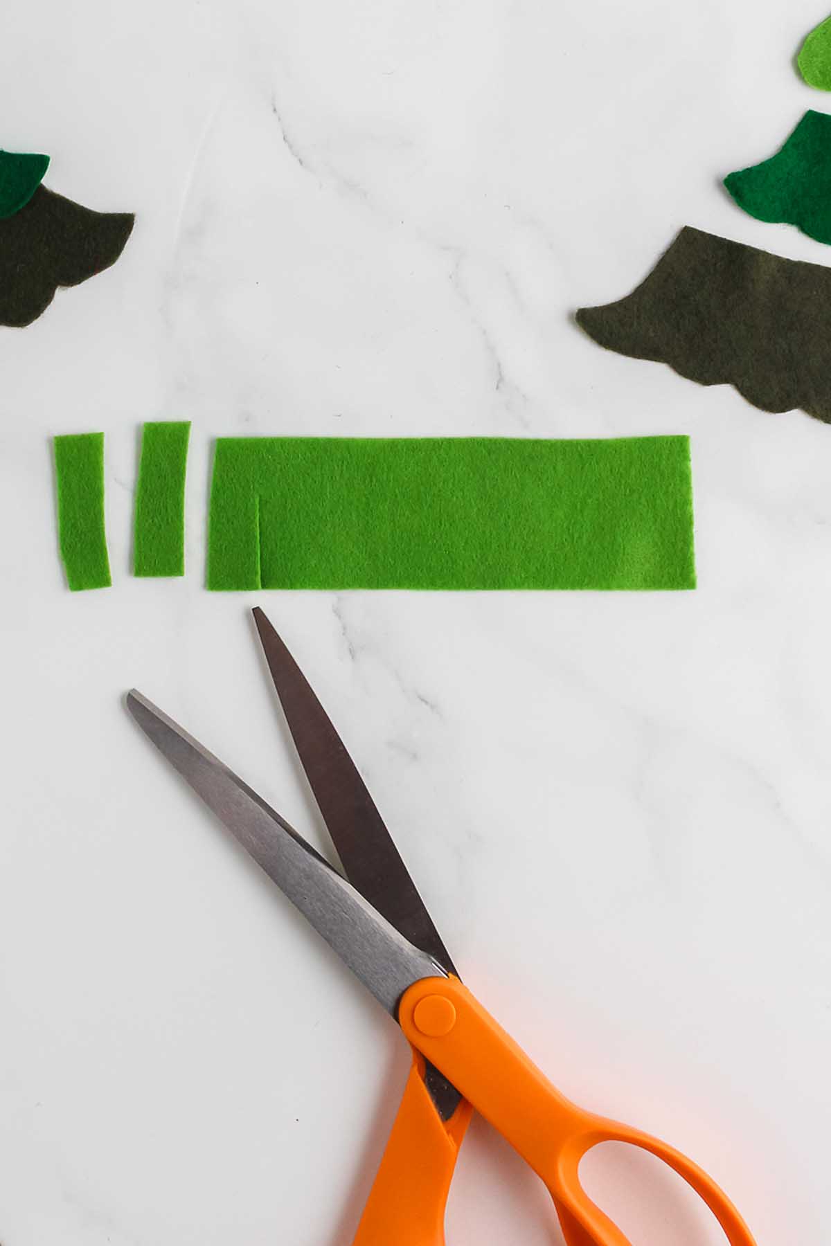 How to Make a Felt Christmas Tree Garland xoxoBella