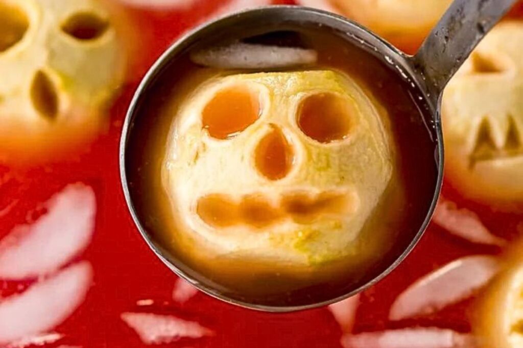 12 Creepy but Yummy Halloween Punch Recipes xoxoBella