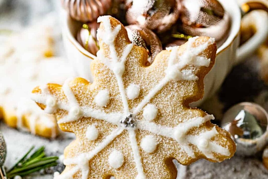 Cookies that look like snowflakes.