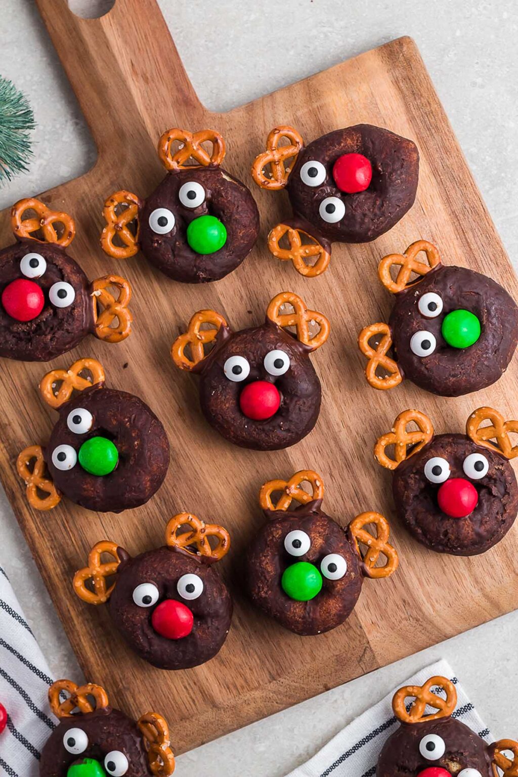Rudolph the Reindeer Donuts - xoxoBella