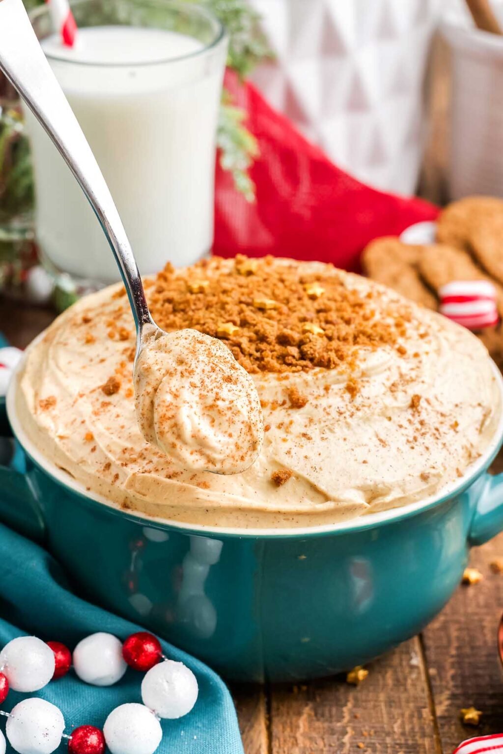 Gingerbread Cheesecake Dip xoxoBella