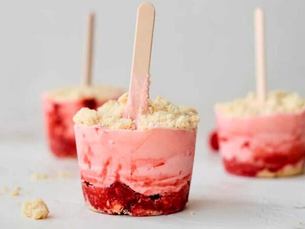 Dixie cup yogurt popsicles with shortbread cookie bit topping