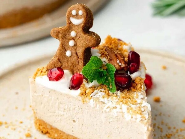 A slice of christmas cheesecake.