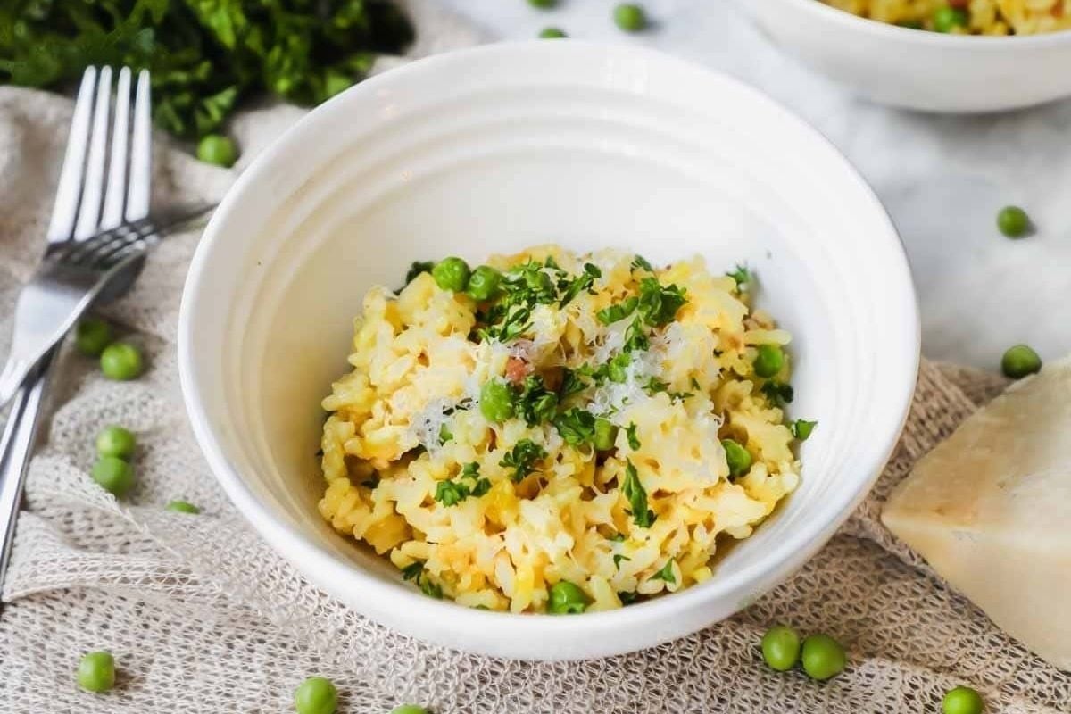 A flavorful winter risotto made with peas and parmesan, cooked in an Instant Pot.