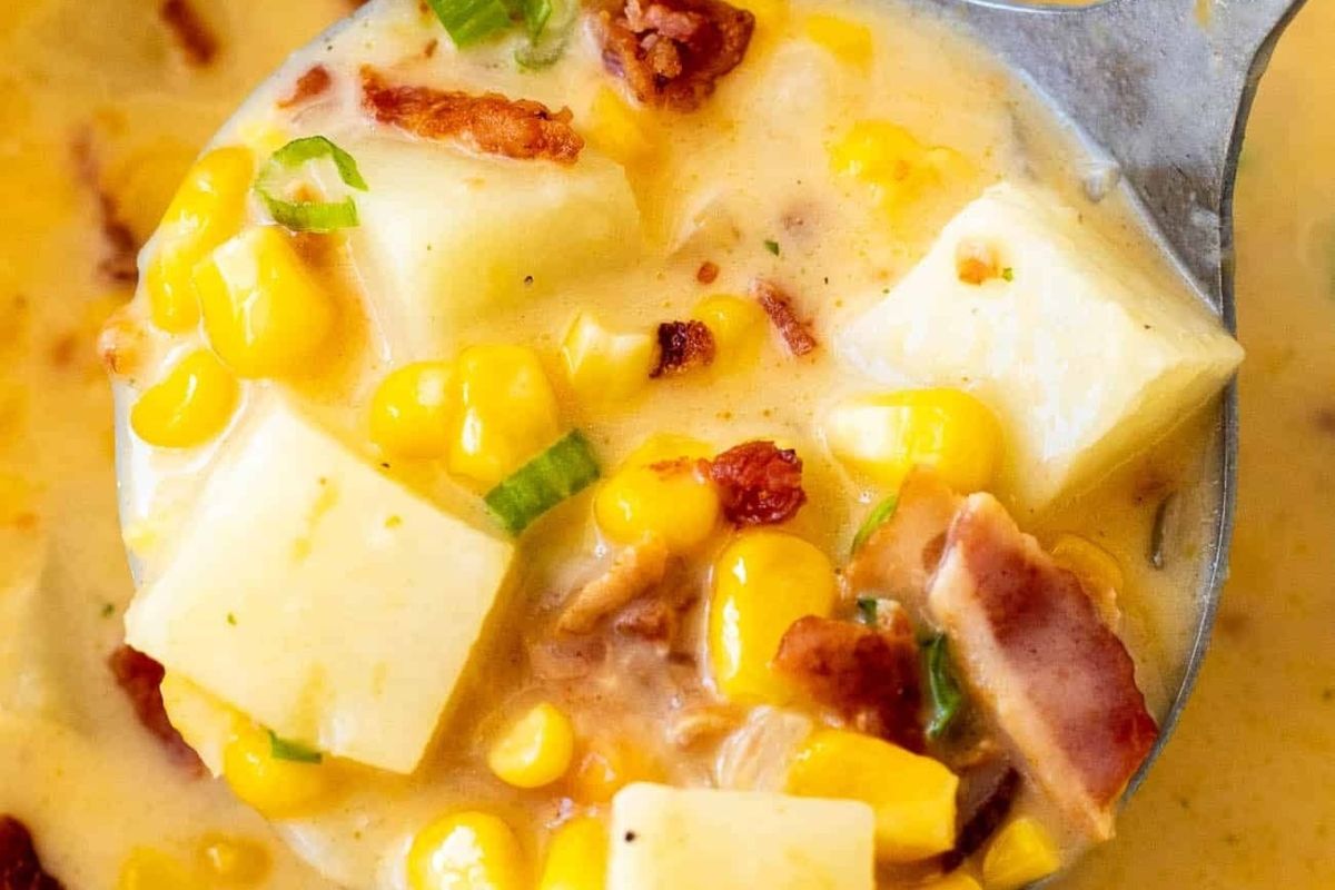 A delicious corn and bacon chowder recipe.