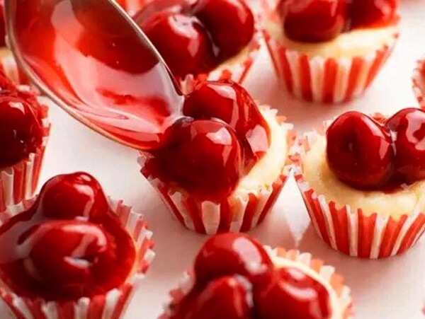 Mini Cherry Cheesecake Bites.