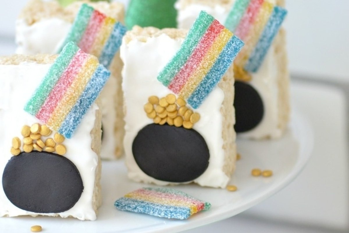 St Patrick's Day sweets rice krispie treats.