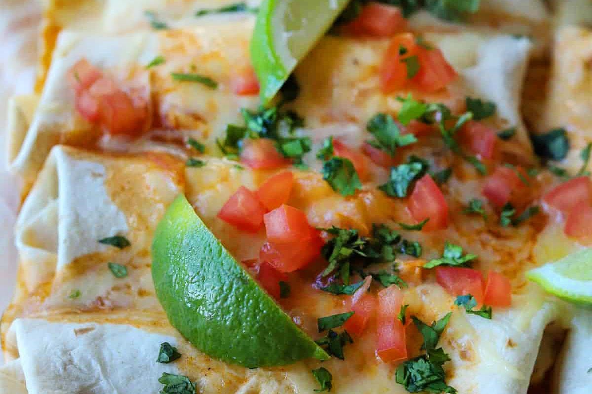 Crock Pot Chicken Enchiladas (Slow Cooker Recipe). 