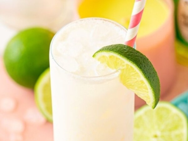 RumChata Malibu Lime and Soda (TikTok Drink Recipe).