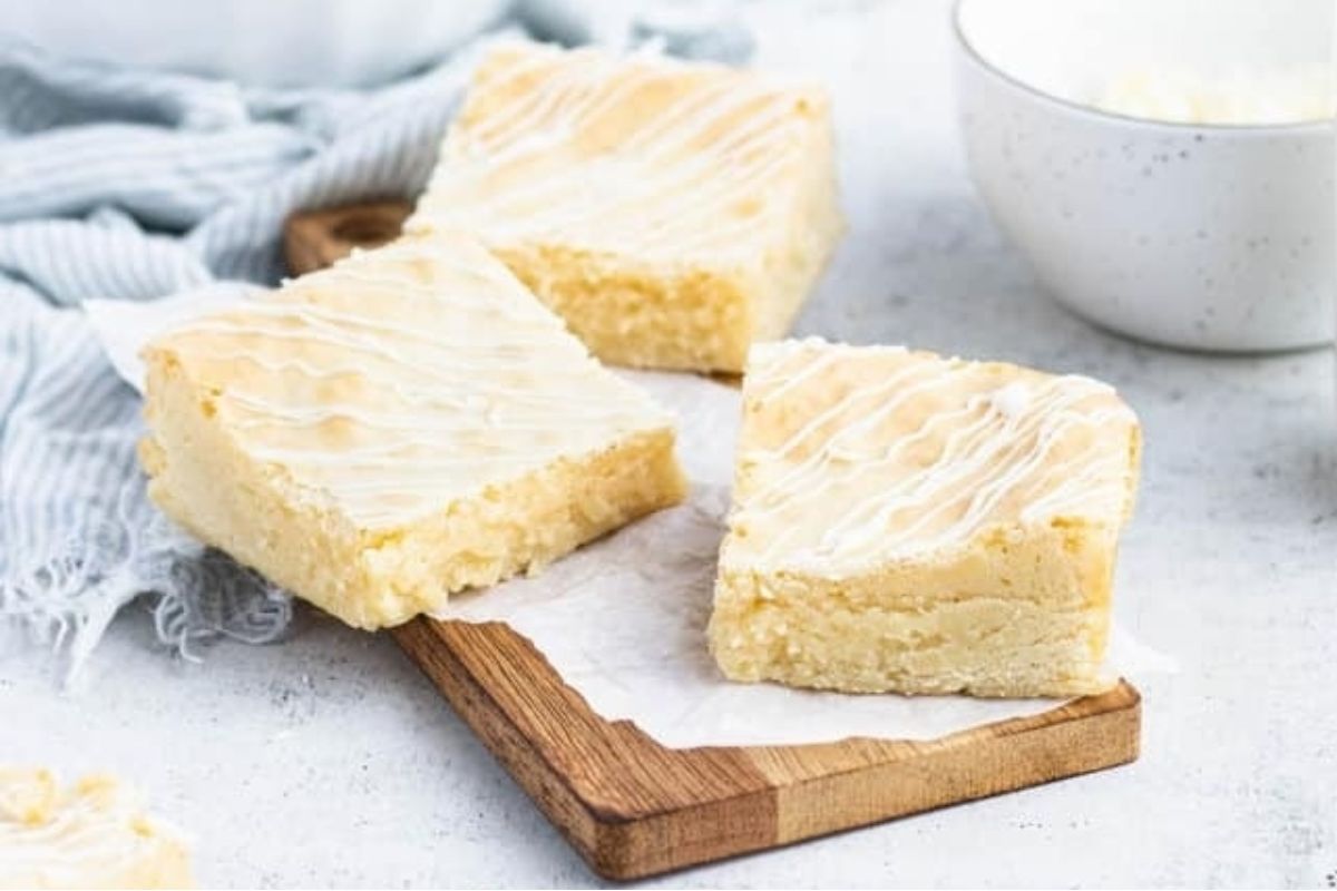 A close up of potluck desserts.
