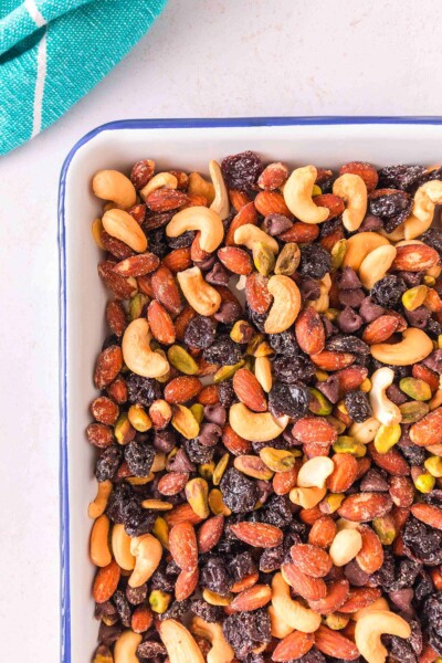 How to Build a Trail Mix - xoxoBella
