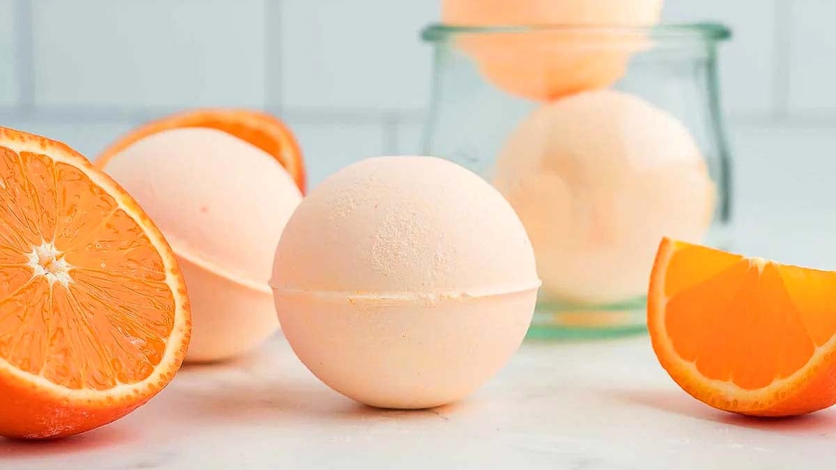 How to Make Bath Bombs - XOXO Bella