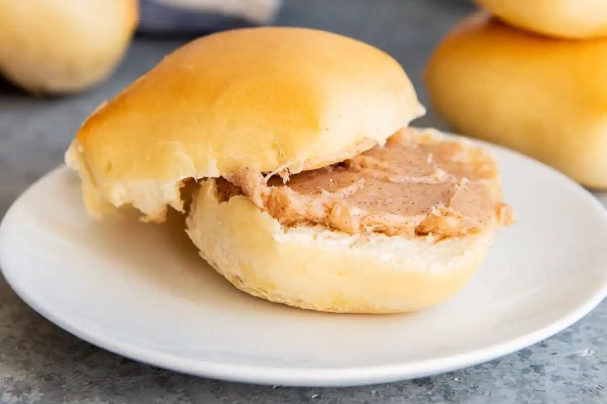 Copycat Texas Roadhouse Rolls.