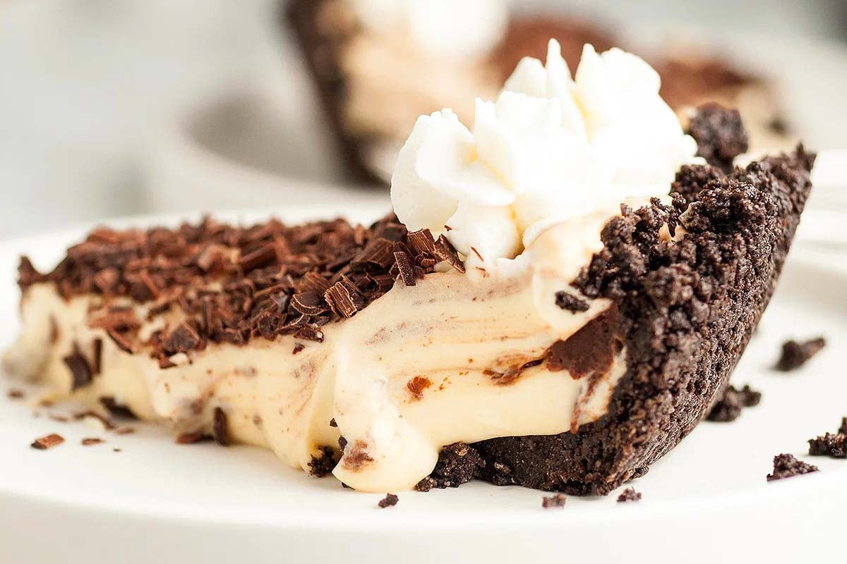 Bailey’s Irish Cream No Bake Pie. 