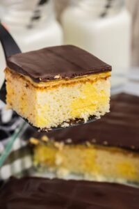 Boston Cream Poke Cake - xoxoBella