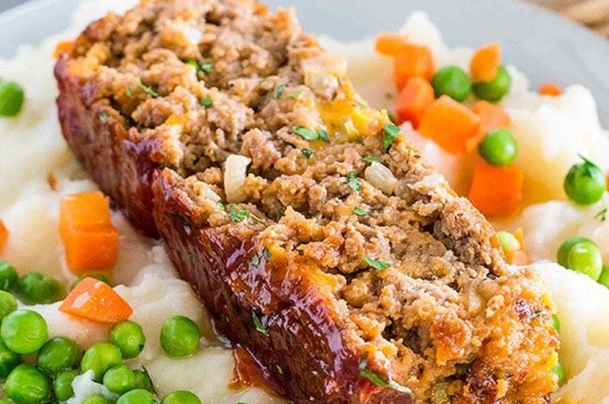 Cracker Barrel Meatloaf Recipe + Video.