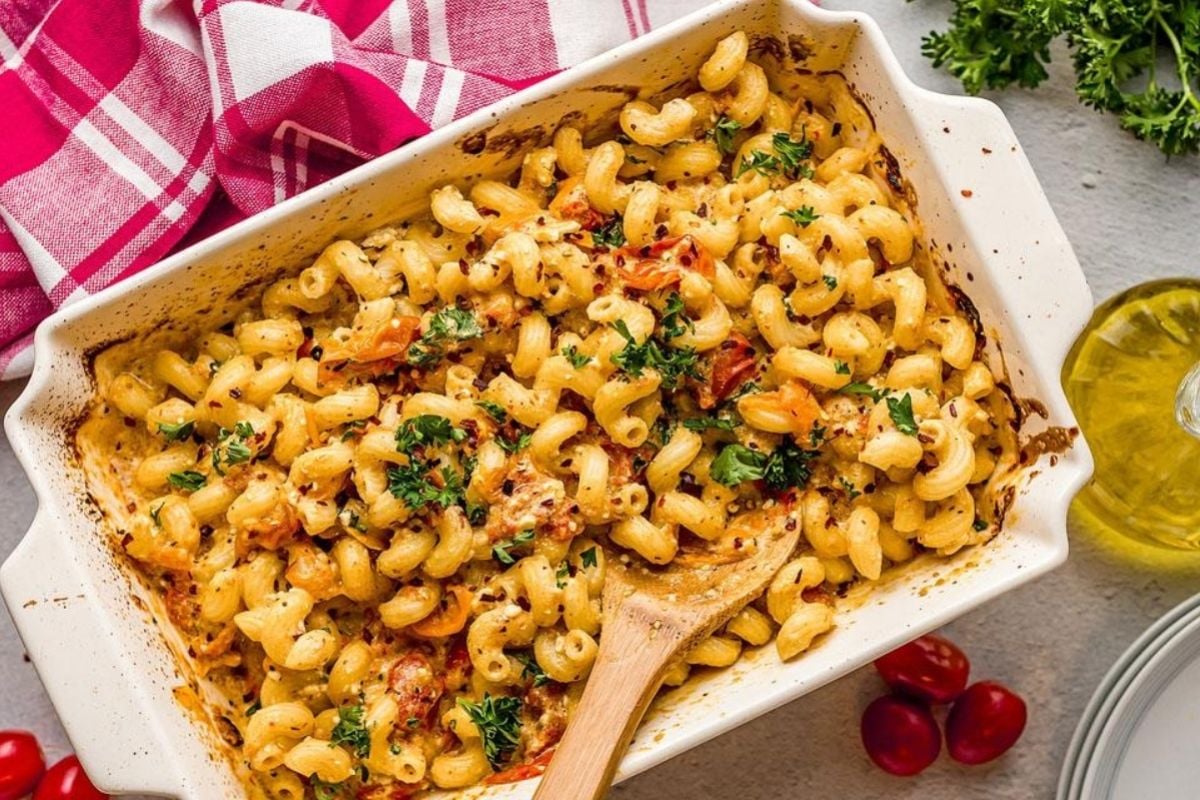 Easy Baked Feta Pasta.