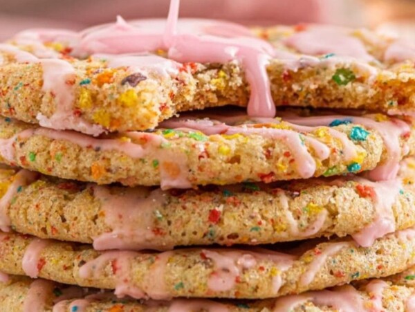 Fruity Pebbles Cookies.